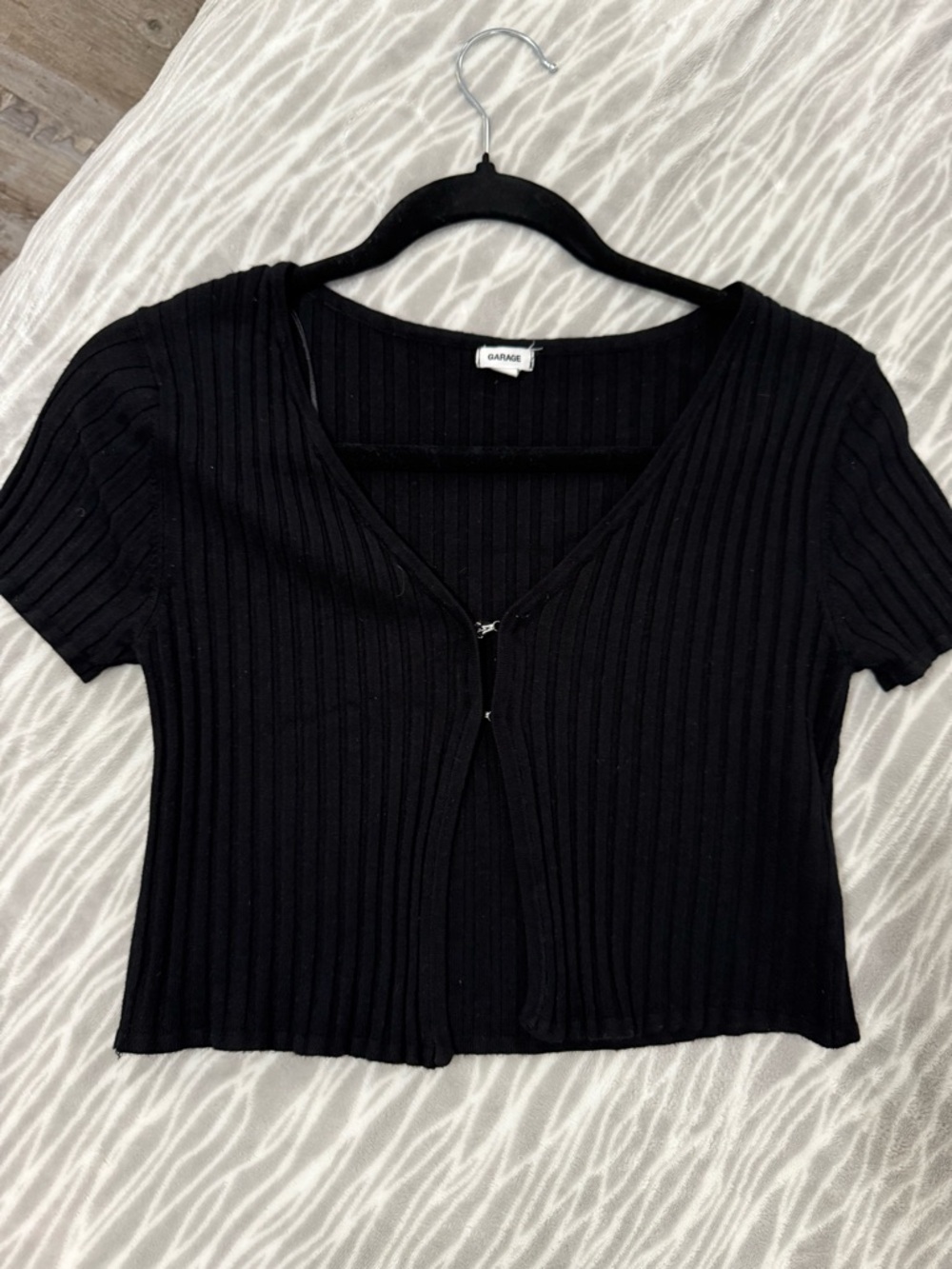Garage Black Ribbed Clip-Front Flyaway Women's Top